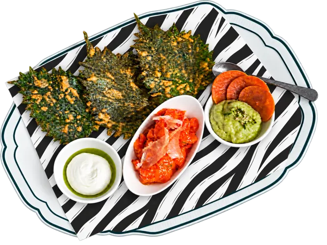 Zebraborrelplank met kleurrijke hapjes